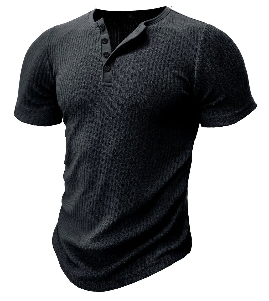 Sports slim-fitting muscle men's short-sleeved T-shirt in polyester fabric with athletic cut