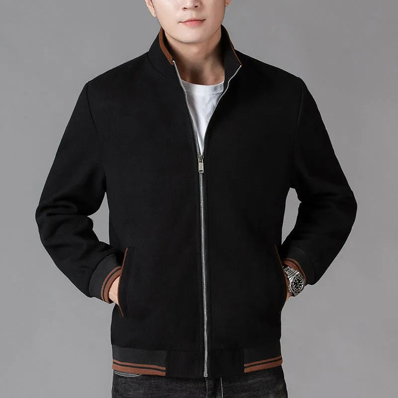 Men's grey woolen fleece autumn coat with long sleeves and size stick pockets on a sports style.