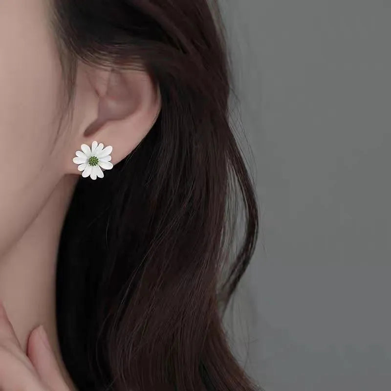 Women's flower stud earrings in blue and orange, white and green, or yellow and white two-tone colour combinations