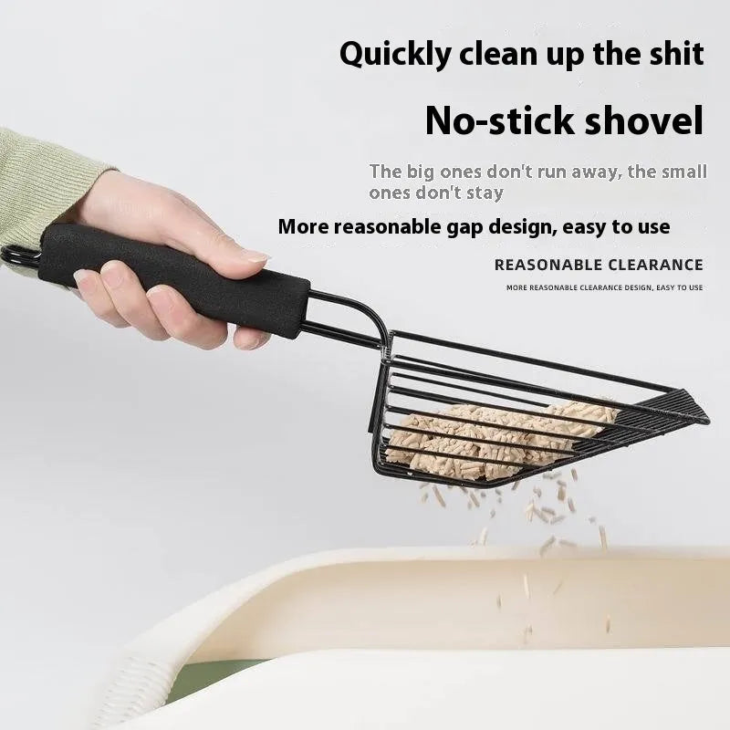 Black metal cat litter scoop with ergonomic handle and fine 0.8cm tine gaps.
