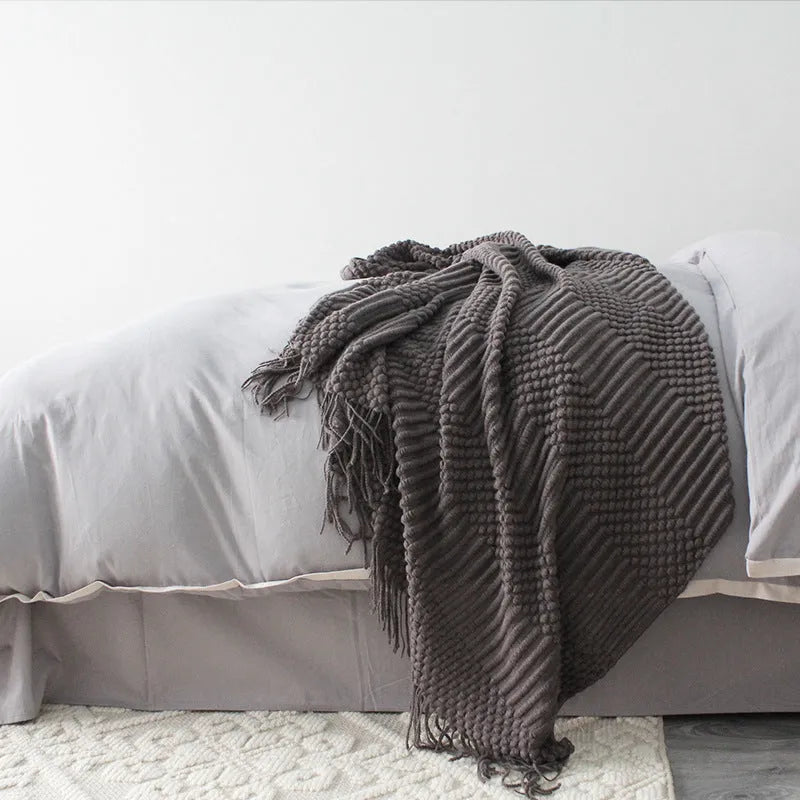 Small 127 × 170 cm polyester fibre nap blanket in dark grey, khaki, and light grey colours