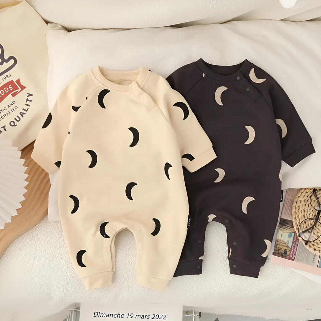 Cotton baby jumpsuit in apricot with long sleeves and long climbing style