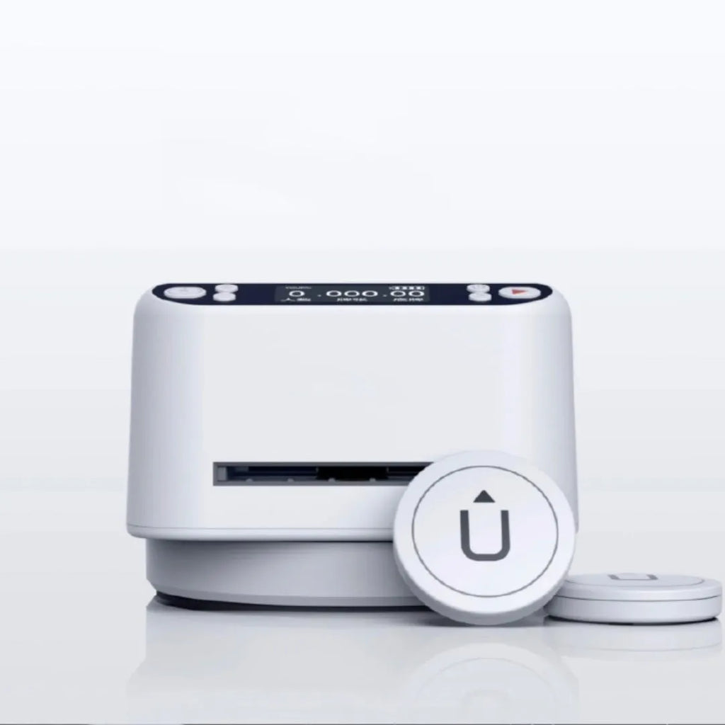 Automatic dealing device with plastic card dispenser unit for poker games