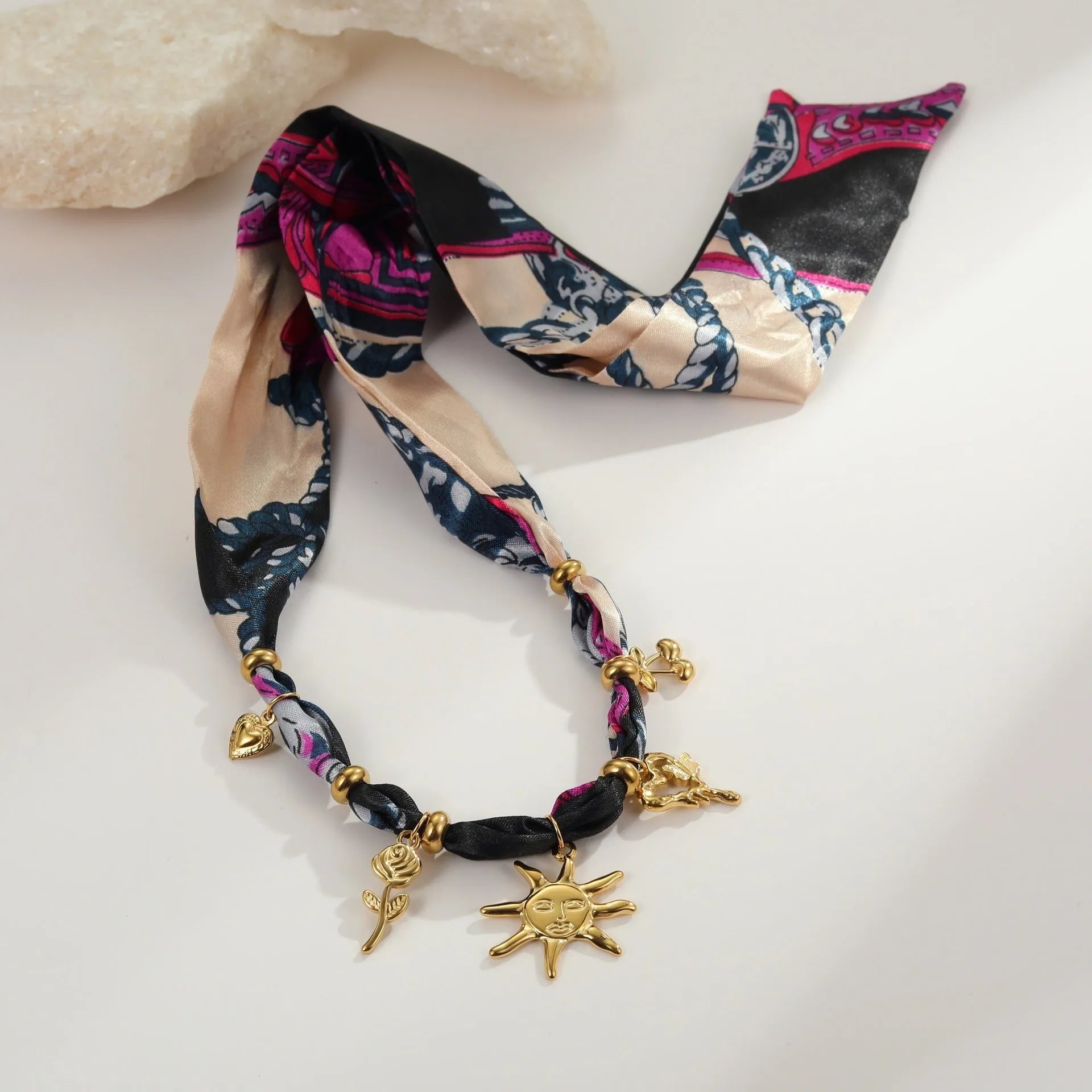 Geometric stainless steel necklace or bracelet with regular chain and 18K electroplated finish