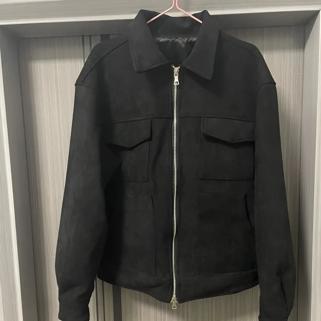 Slim fit men's jacket with a thickened zipper and large pockets in camel colour