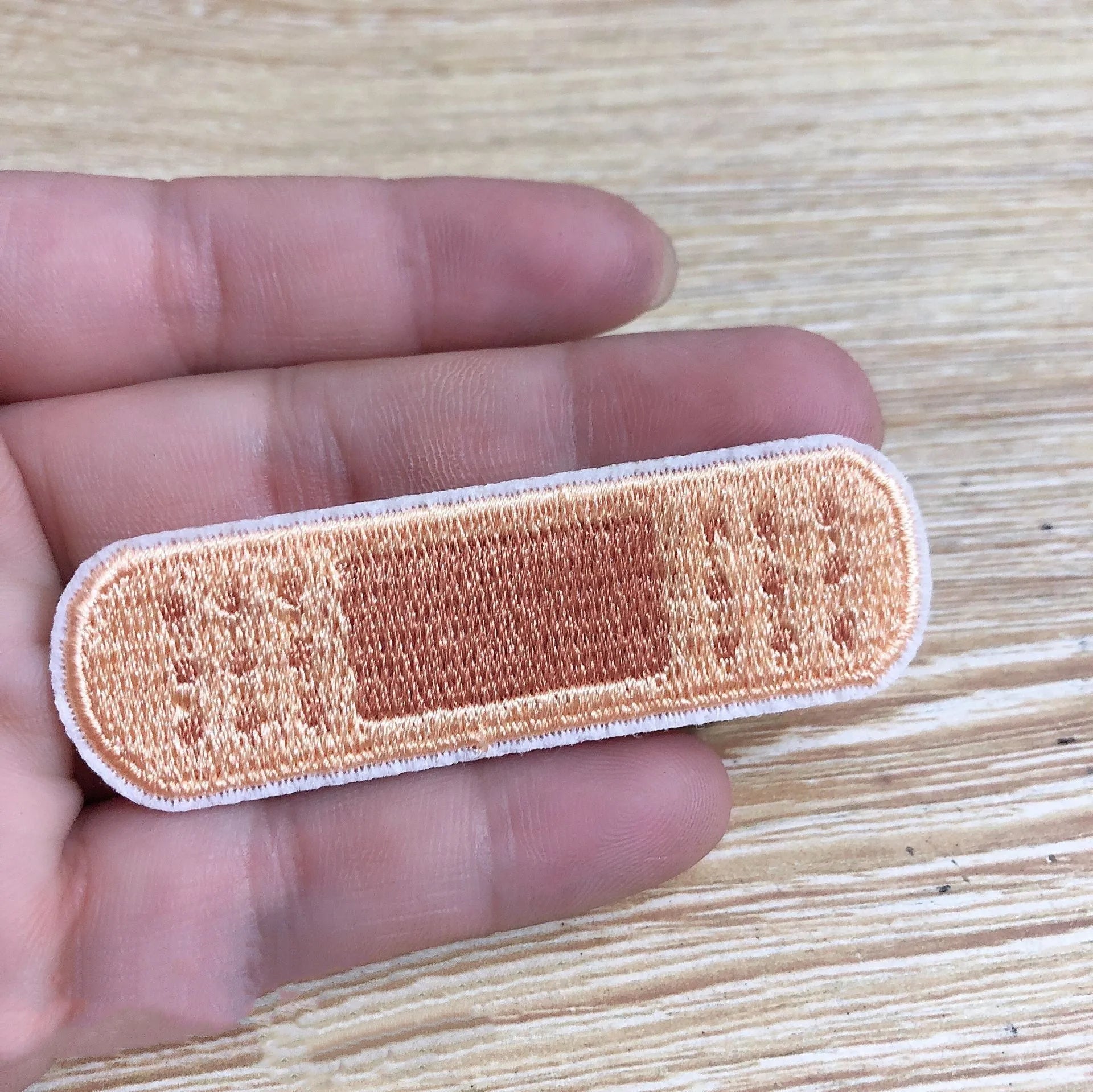 Pack of 10 computer embroidered patch badges for clothing decoration and DIY crafts.