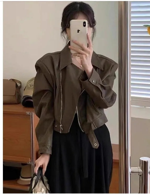 Women's brown retro slim-fit leather-style jacket with regular sleeves and pockets