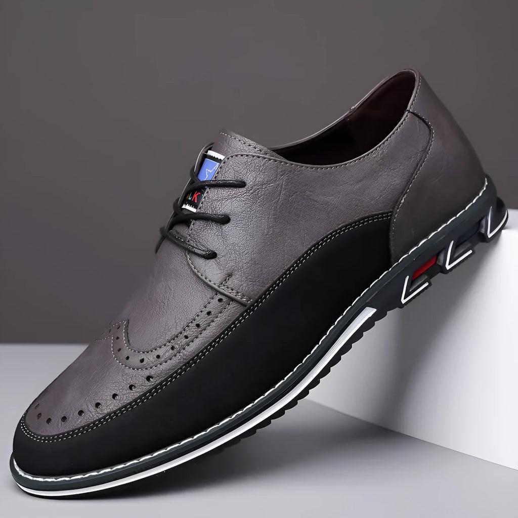 Men's low-top casual leather shoes in black with a leather toe cap, decorative sewing lines, and a rubber sole.