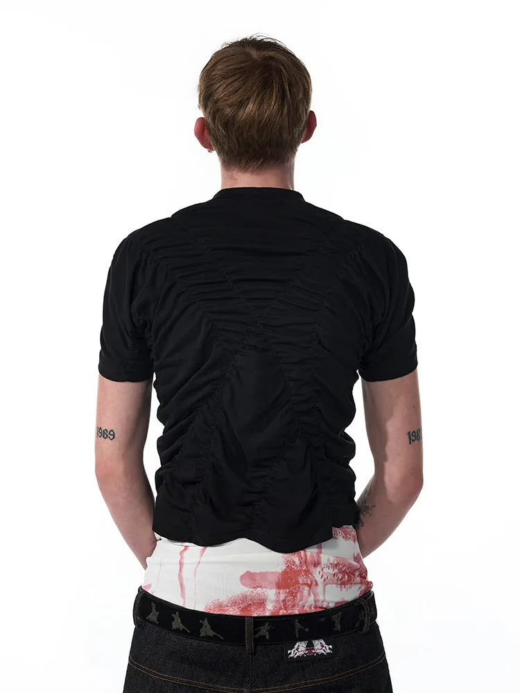 Black men's slim fit T-shirt with printed pattern, short sleeves and round neck collar