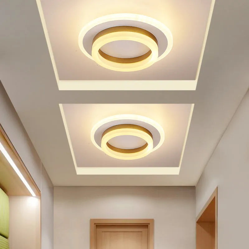 Modern simple LED ceiling light in black or gold, round or square shape, for corridors and hallways.