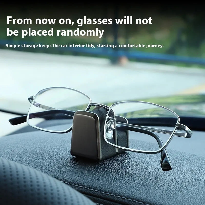 Car dashboard glasses storage clip in zinc alloy and leather measuring 3.7cm