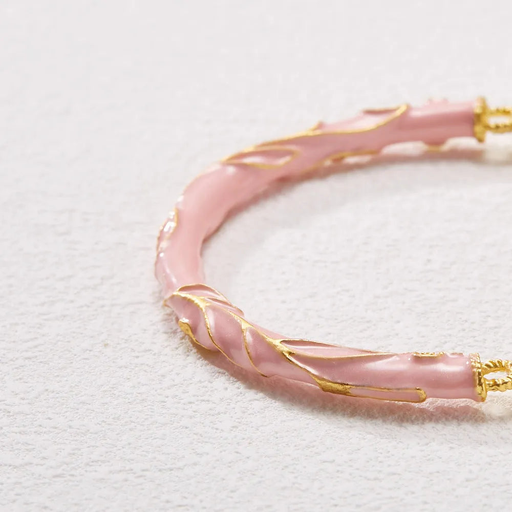 Half-life Liangyuan Lily Jade half bracelet with geometric Chinese-style design