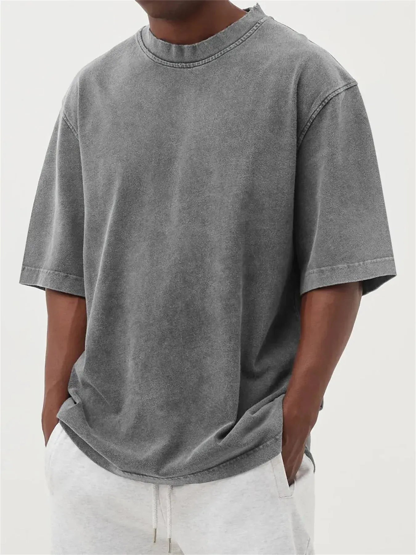 Men's stone-washed loose-fit pullover T-shirt in army green distressed solid colour