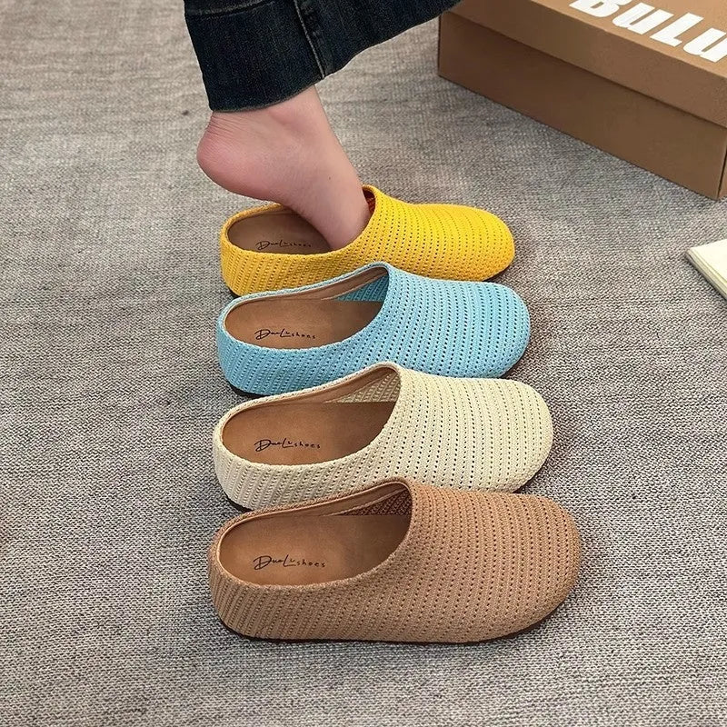 Women's baotou boken slippers in beige with a cloth upper and non-slip rubber sole.