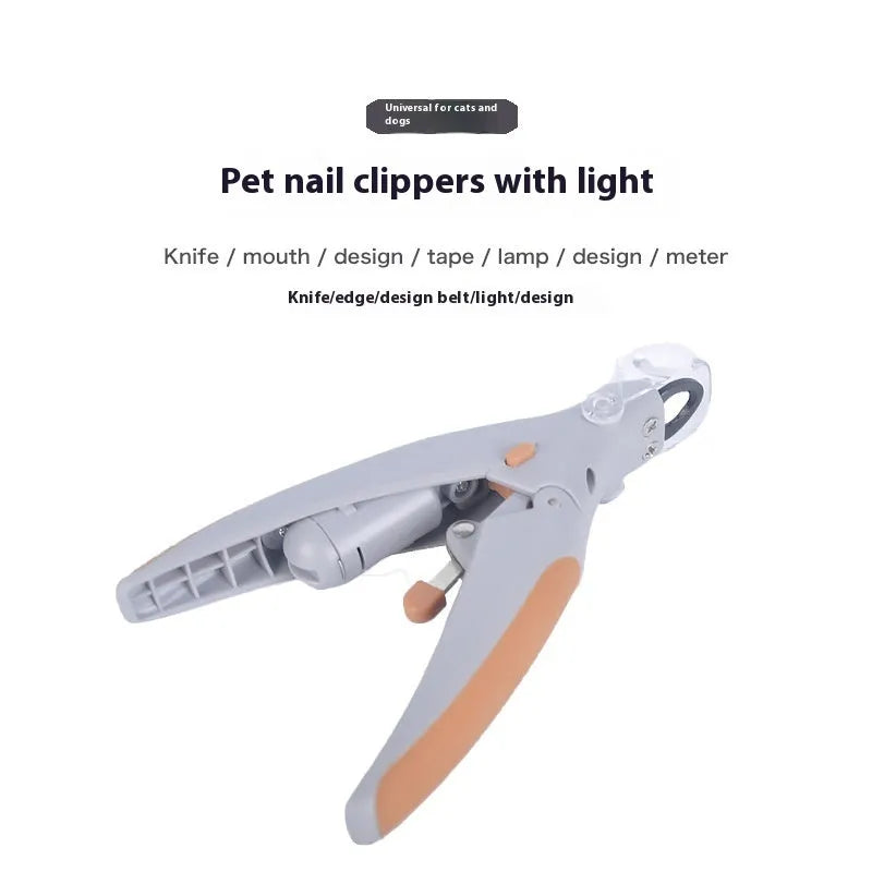 Dog nail trimmer with blood line indicator on blister card packaging with batteries