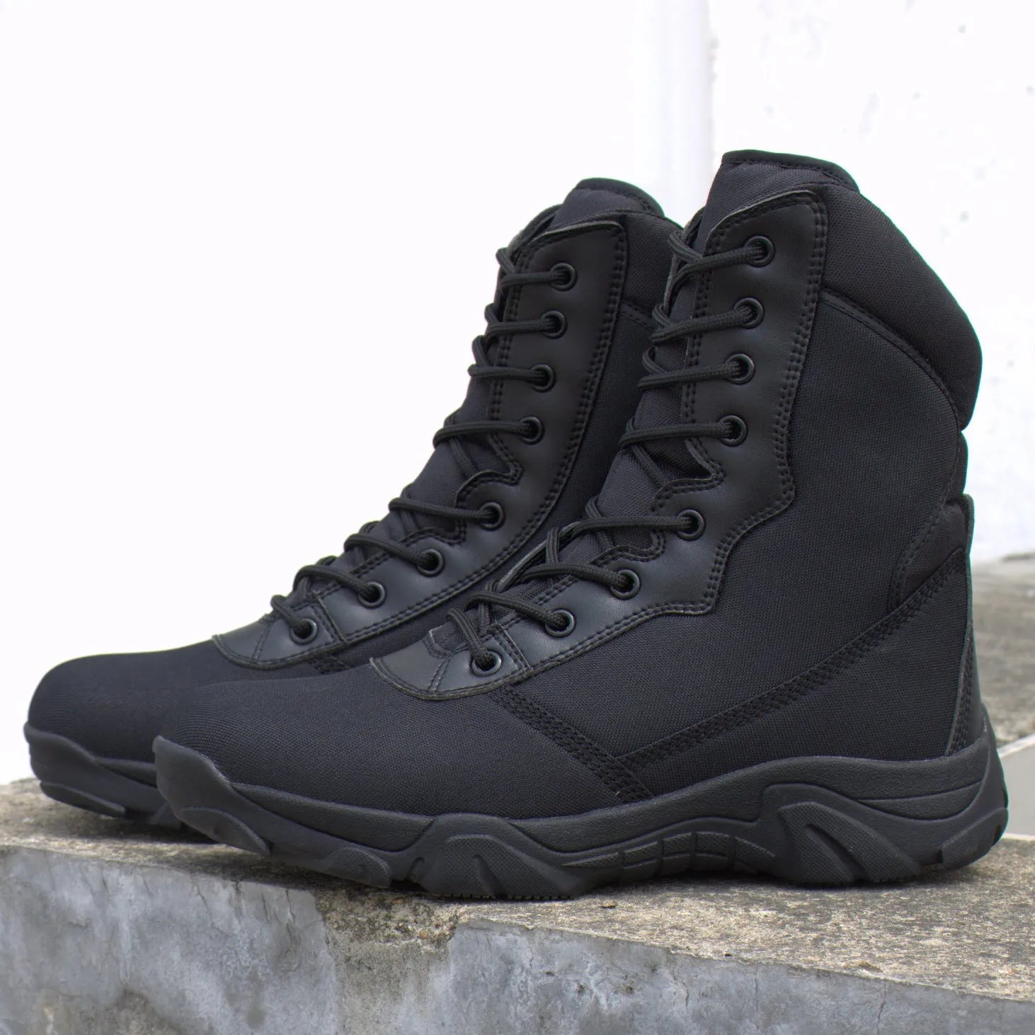 Waterproof nylon camouflage boots in green mango pattern for outdoor hiking