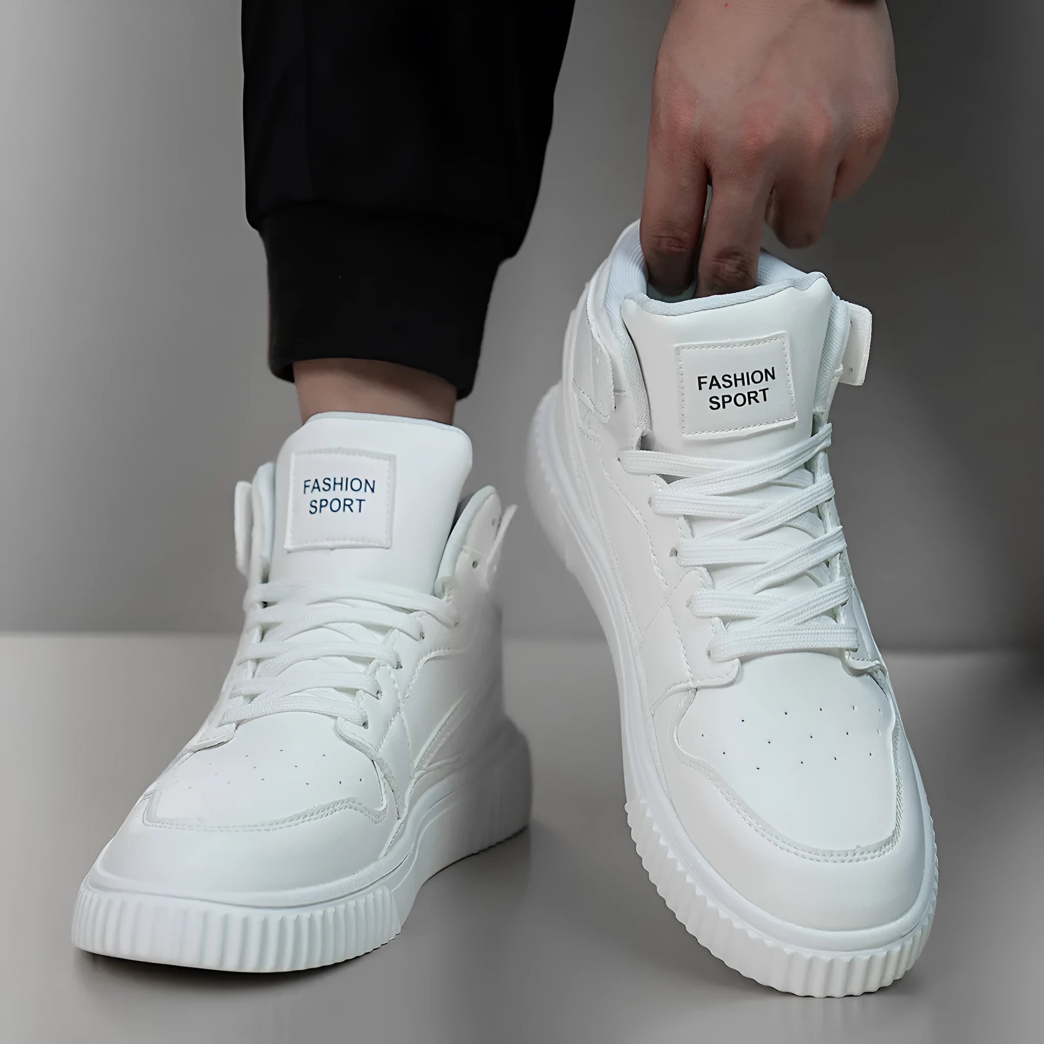 Men's white round-toe casual shoes made from microfiber for autumn and winter.
