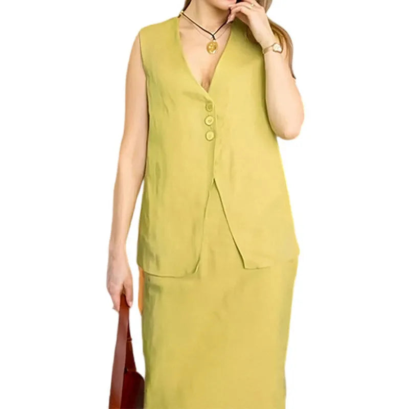Casual loose fit two-piece suit with a sleeveless vest and a long skirt in blue.