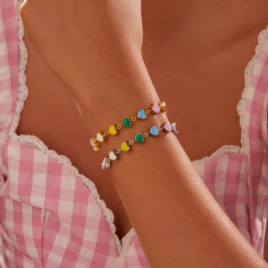 Women's heart-shaped stainless steel bracelet with electroplated gold or steel finish