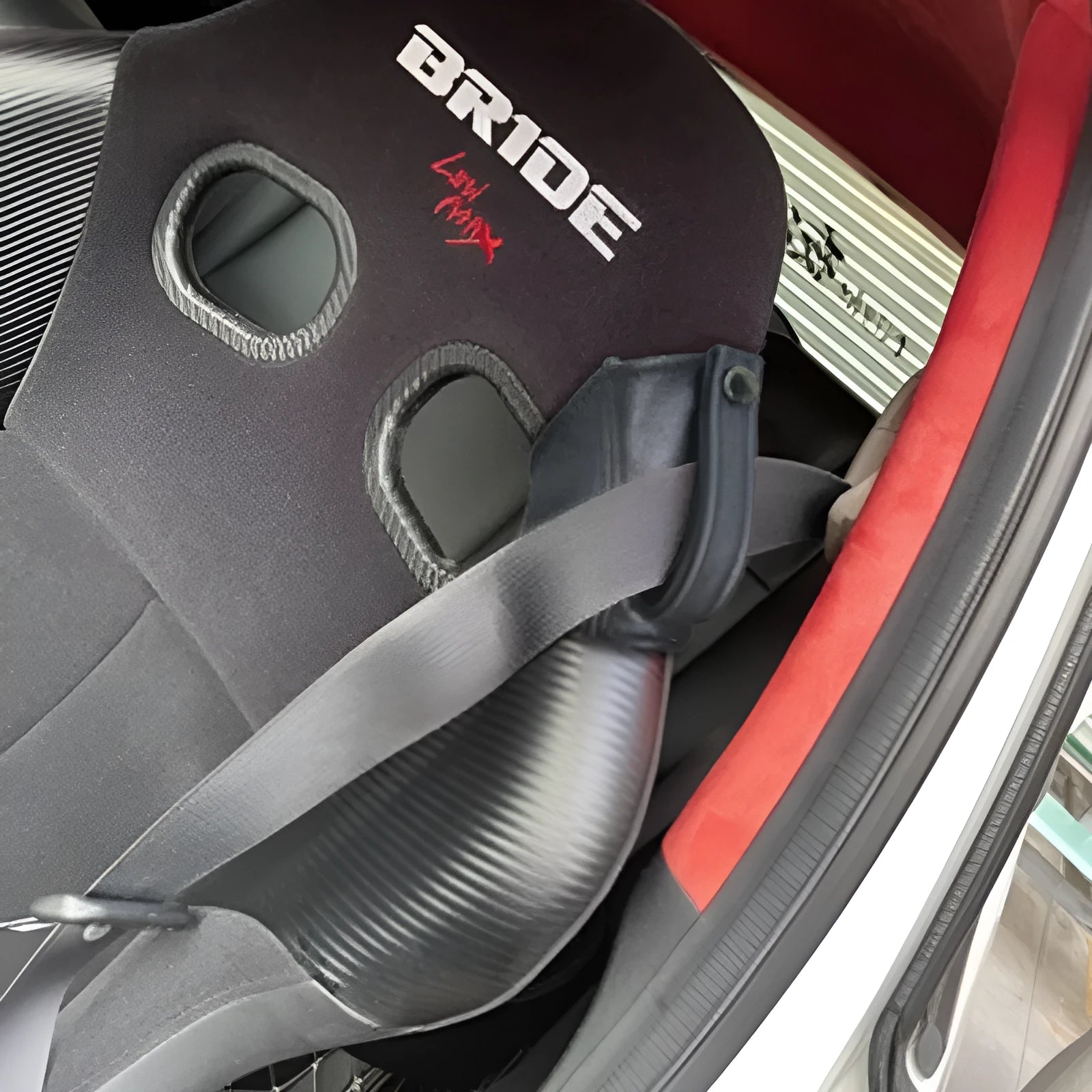 Leather racing seat belt shoulder strap cover with multiple colour threads for fixed Recaro and Bride seats
