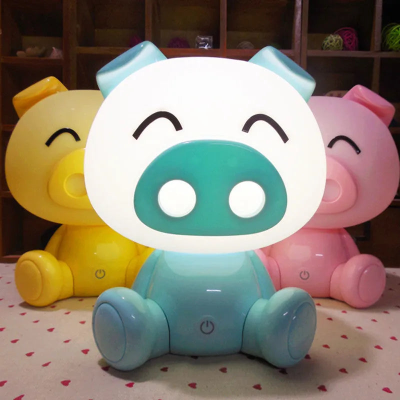 Cartoon pig small night lamp in pink ABS plastic with USB cable and power adapter