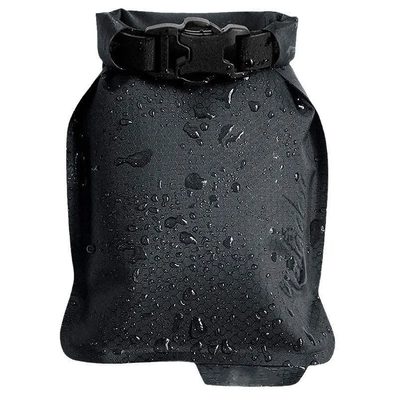 Waterproof mesh soap bag with bubble net texture measuring 17 by 13 centimetres