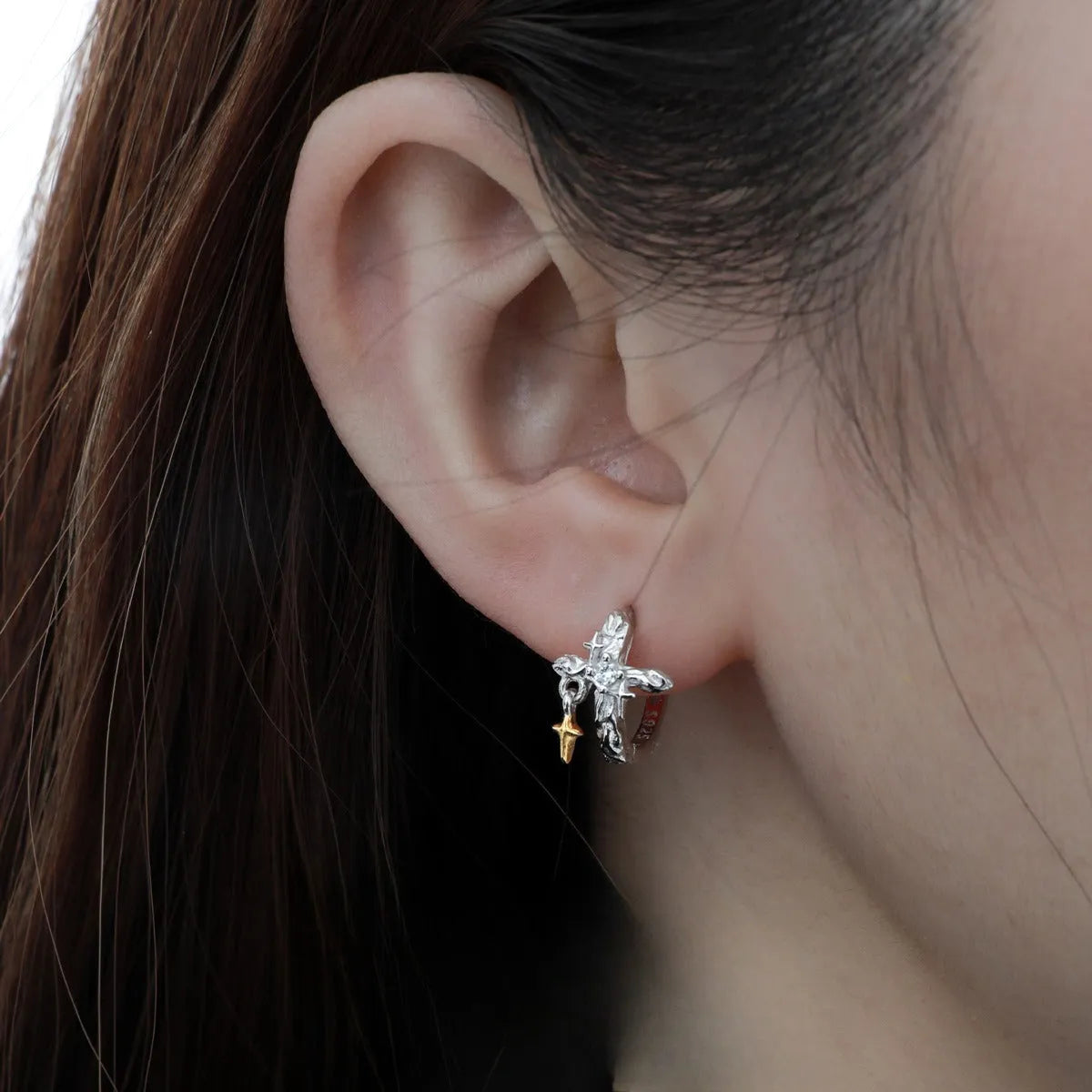 925 silver cross earrings with geometric shape and electroplated white gold colour finish for women