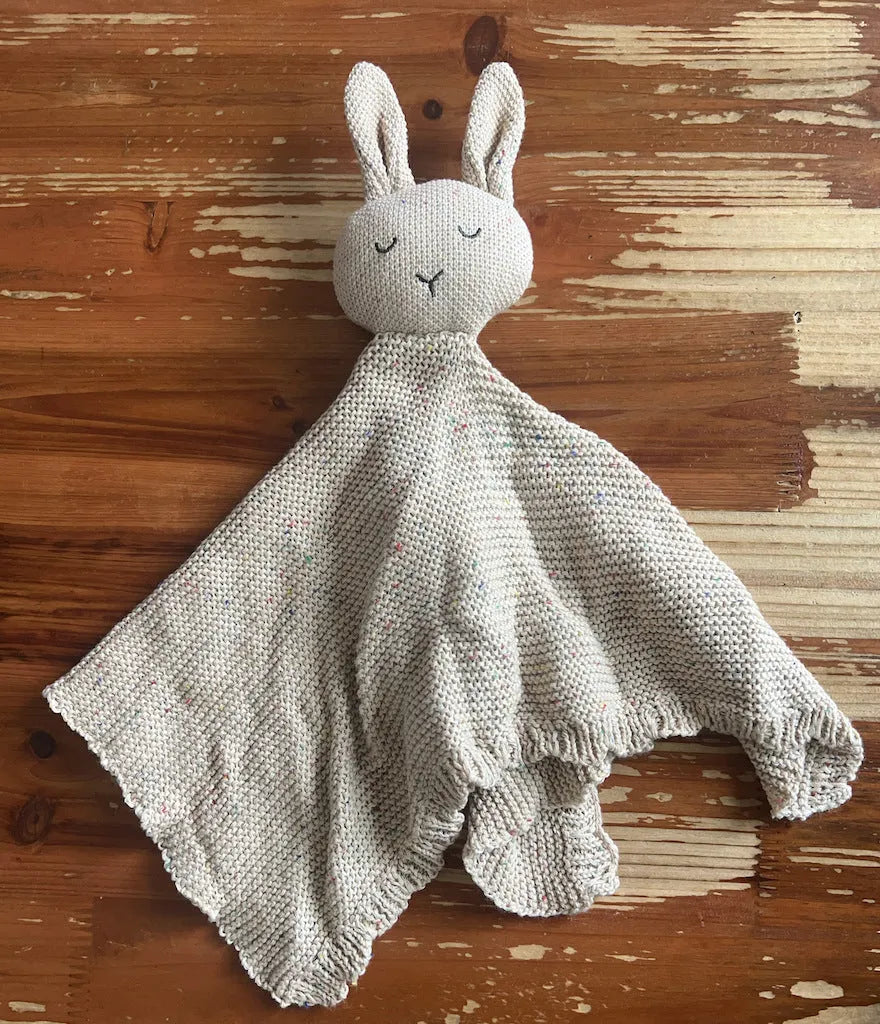 Cotton knitted rabbit toy appeasing towel 40x40cm sky blue colour for infants