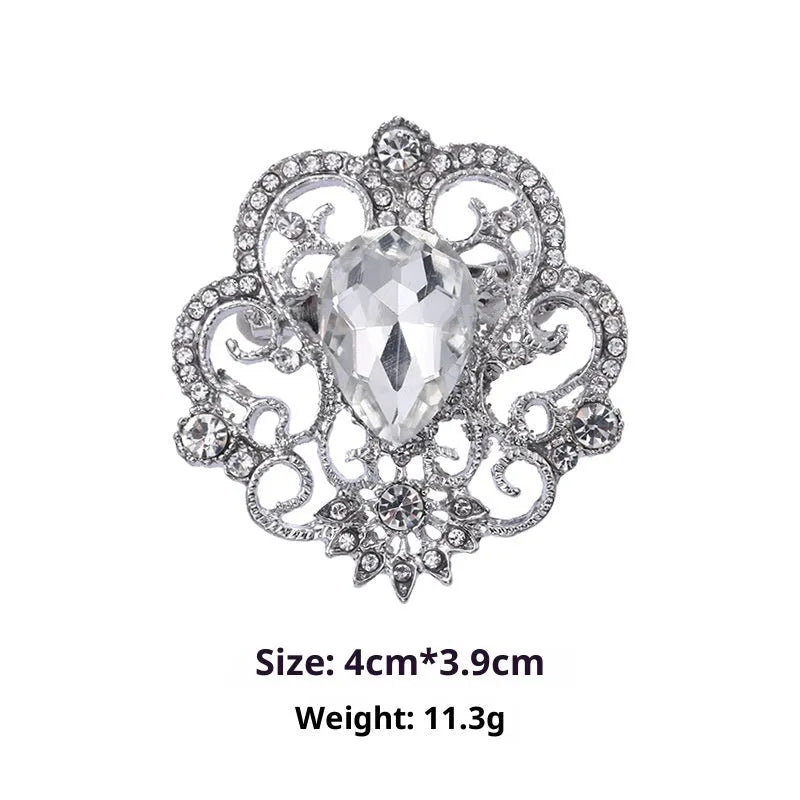 Minimalist pearl floral brooch with diamond inlay on alloy base, sweet and cool style for women