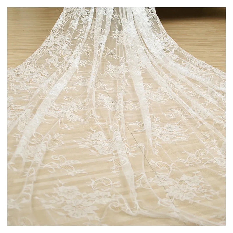 White knitted lace tablecloth 150cm x 300cm in nylon yarn for home dining tables