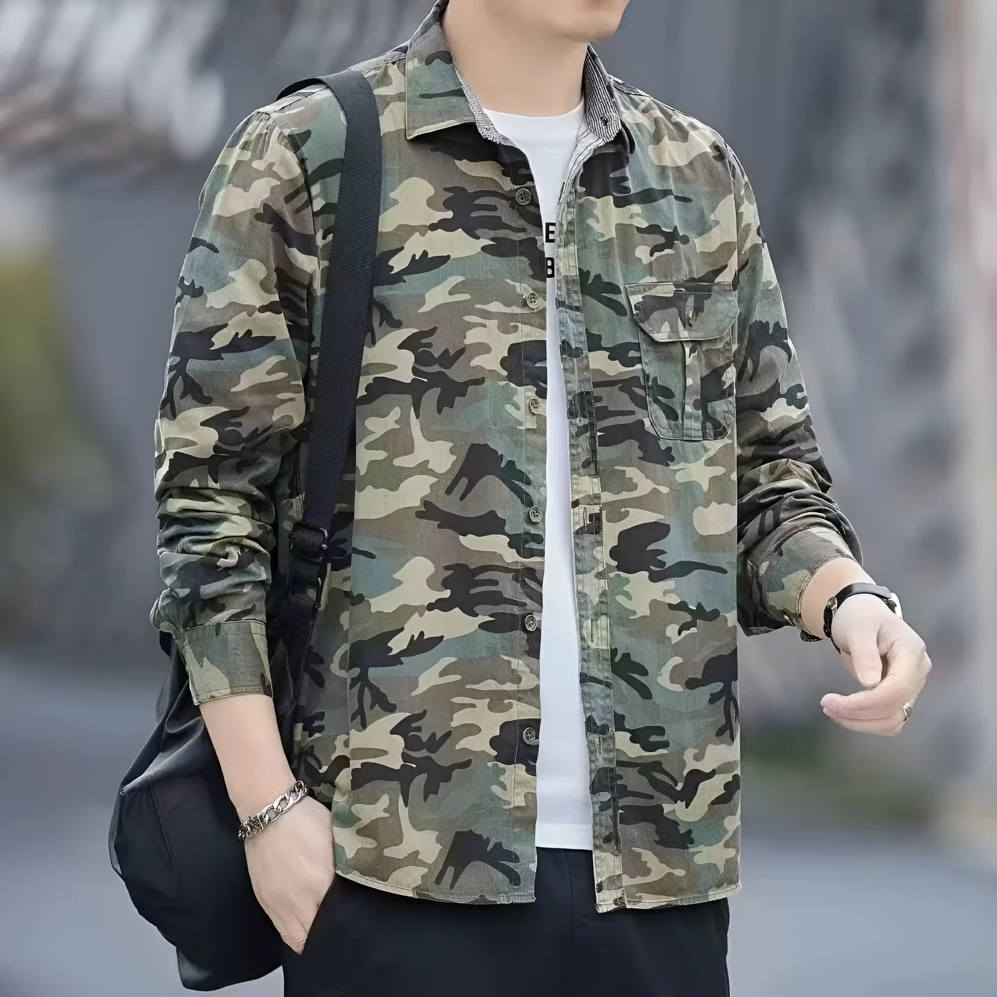Retro loose fit men's camouflage long sleeve cardigan jacket in green cotton blend
