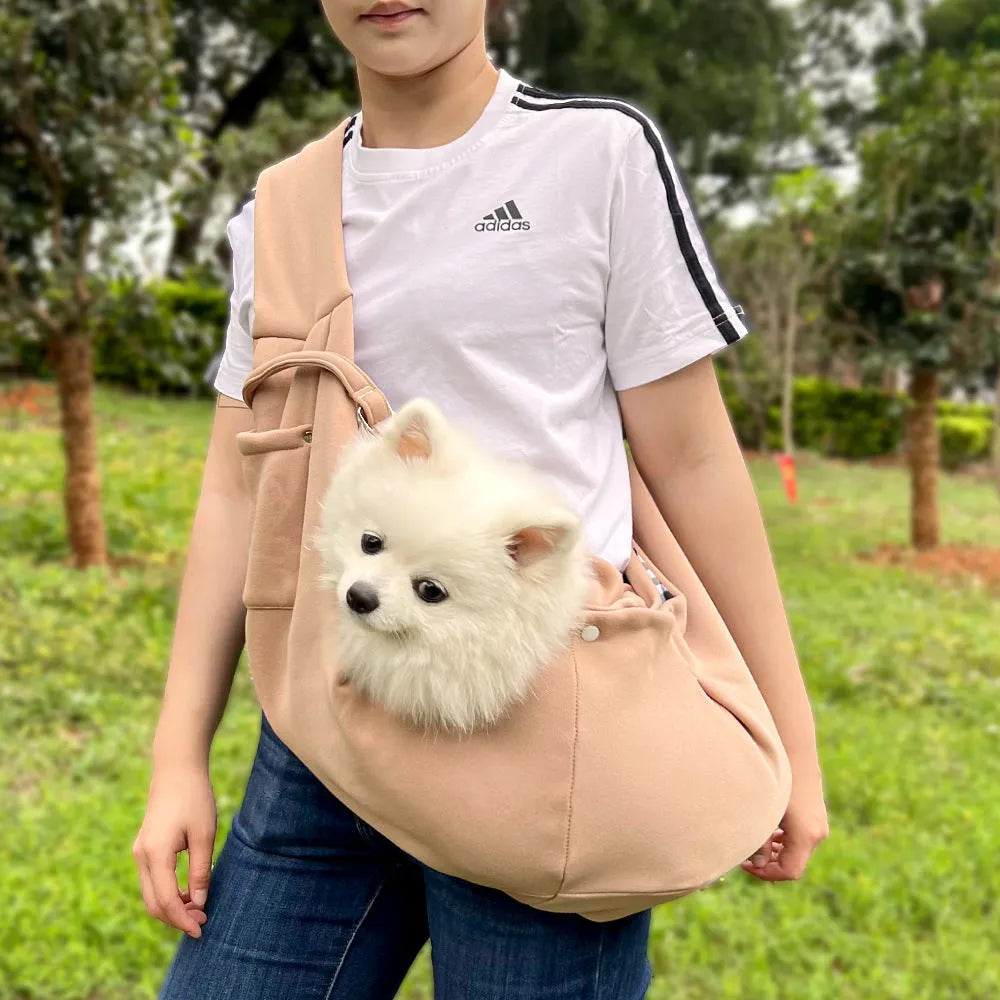 Polyester pet crossbody bag M size for cats and dogs under 7.50 kg in black colour option