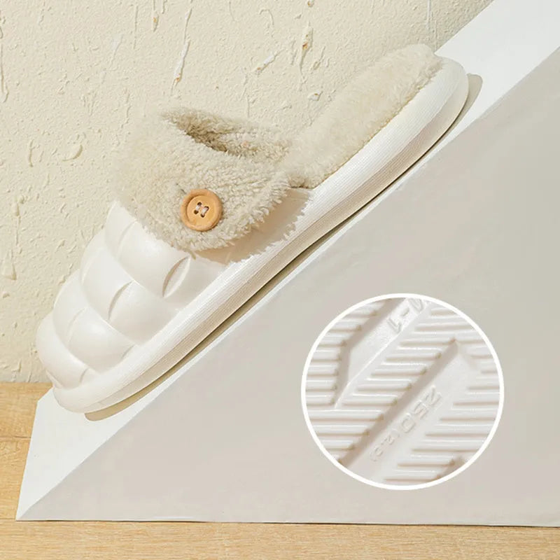 Plaid detachable slippers with a non-slip EVA sole and warm plush inner lining.