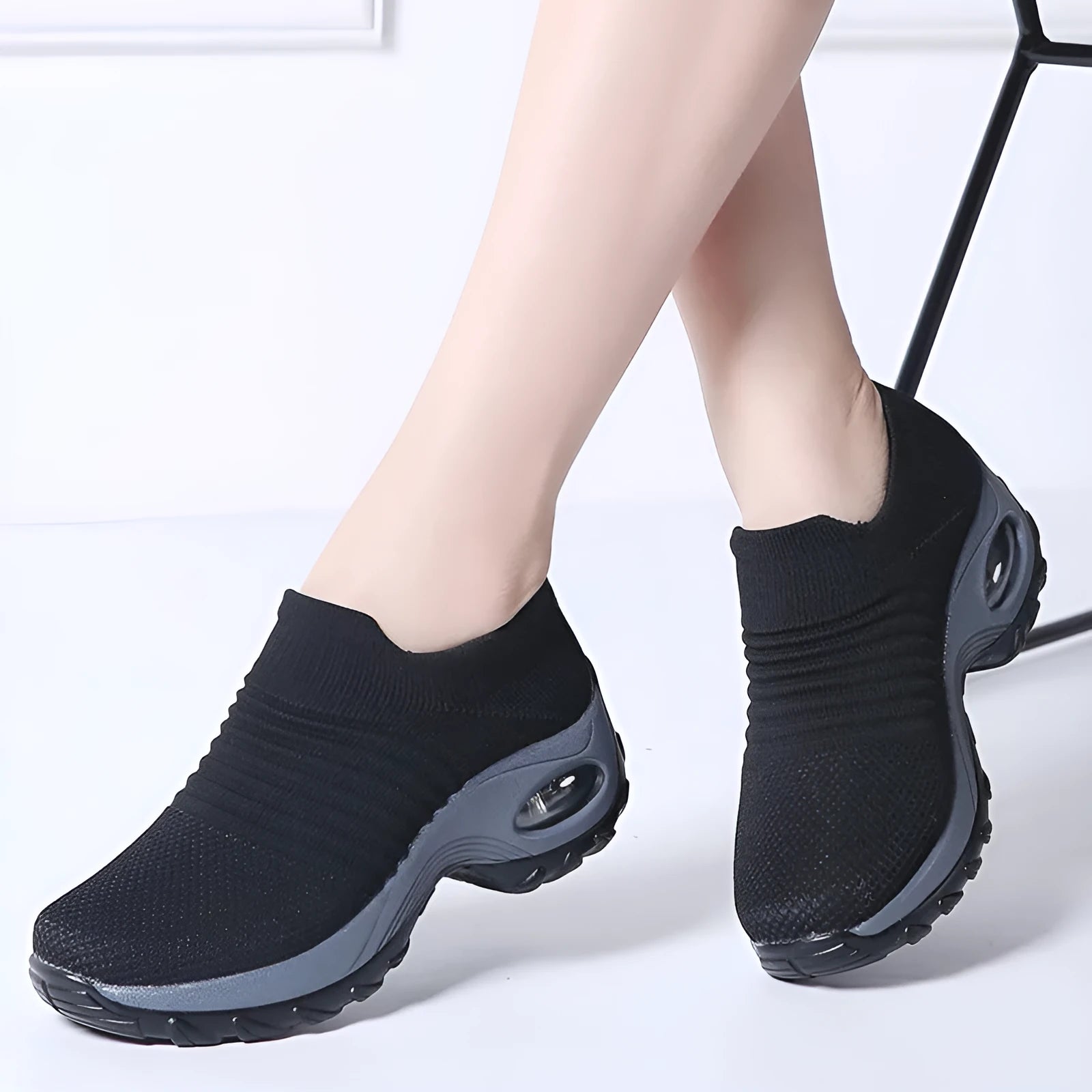 Dancing soft bottom flying woven rocking shoes in black camouflage with front strap and MD sole