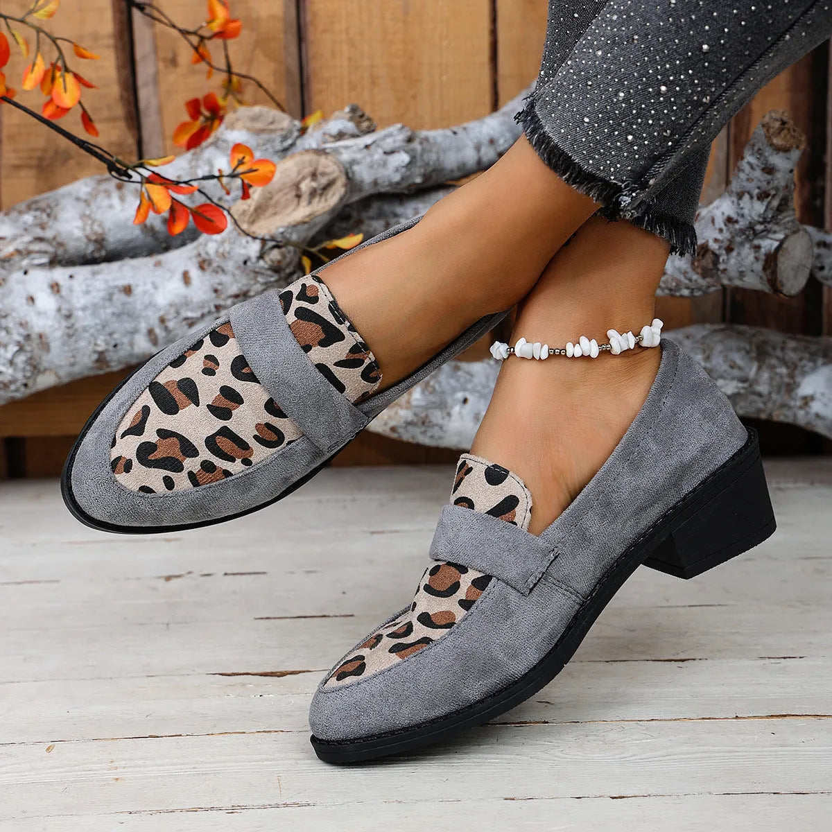 Leopard print slip-on suede pumps with chunky mid heel and pointed toe in pink colour