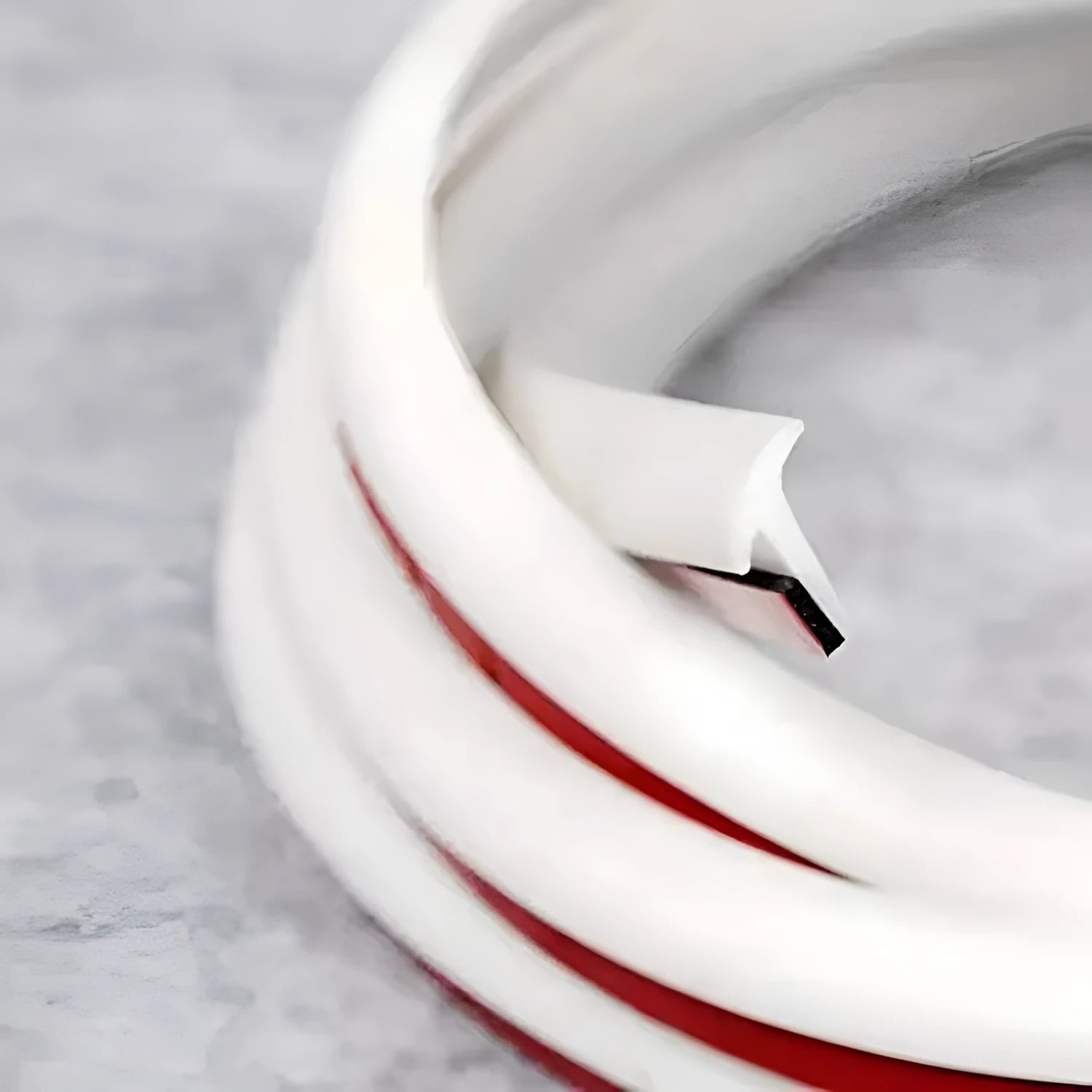 Black and white TPE rubber seal strip for car bumper and door gap filling