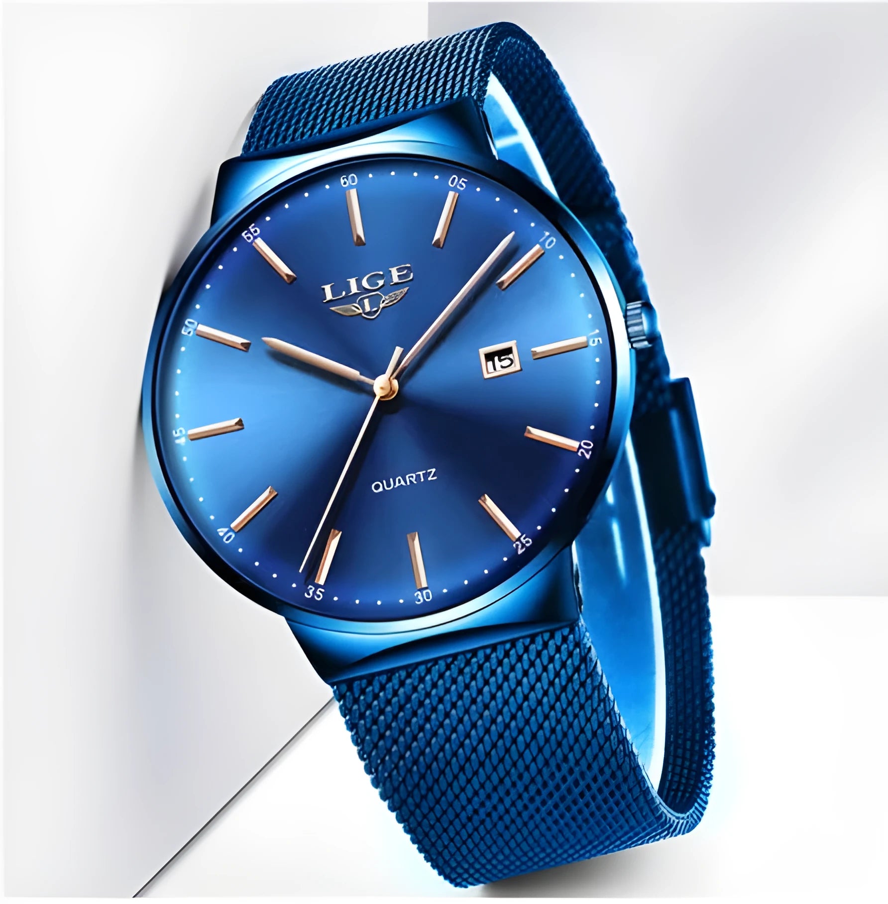 Stainless steel men's wristwatch with 40mm dial showing all-black, all-blue, and black-blue colour options