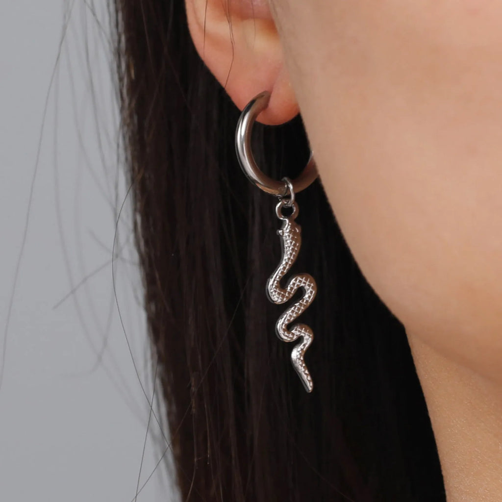 Snake-shaped vintage earrings with 18K gold-plated stainless steel construction in gold colour