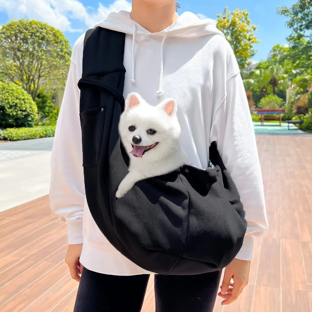 Polyester pet crossbody bag M size for cats and dogs under 7.50 kg in black colour option