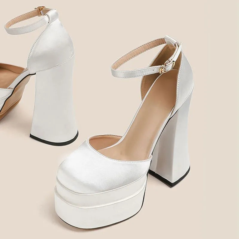 Women's waterproof chunky heel platform pumps in champagne colour with round toe