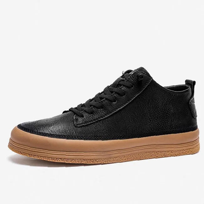 Men's black casual leather shoes with round toe and lace-up front on a white background.