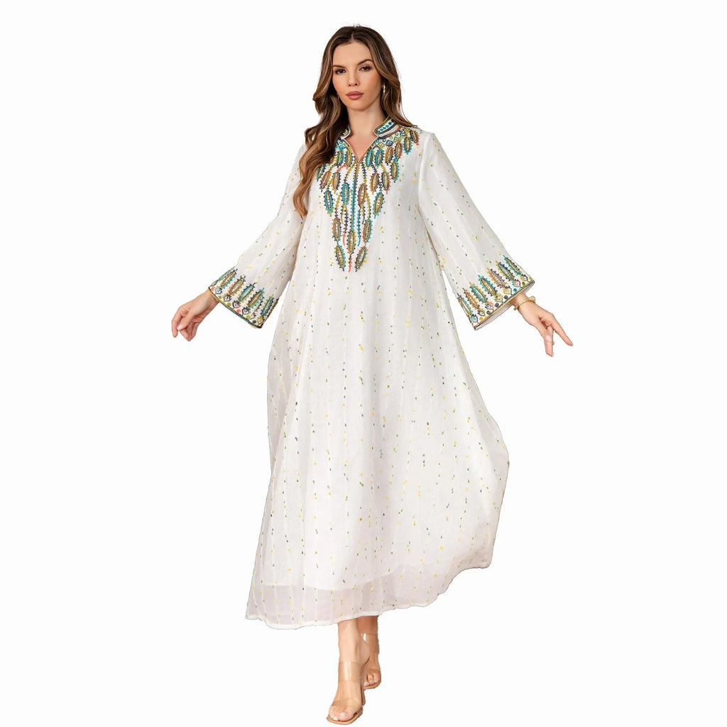 White long sleeve long skirt women's Arabic robe or abaya dress