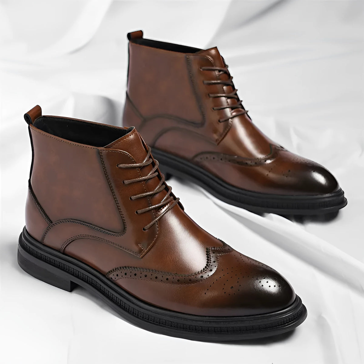 Men's leather Martin boots in black or brown, lace-up ankle style, sizes 37-48, optional wool lining