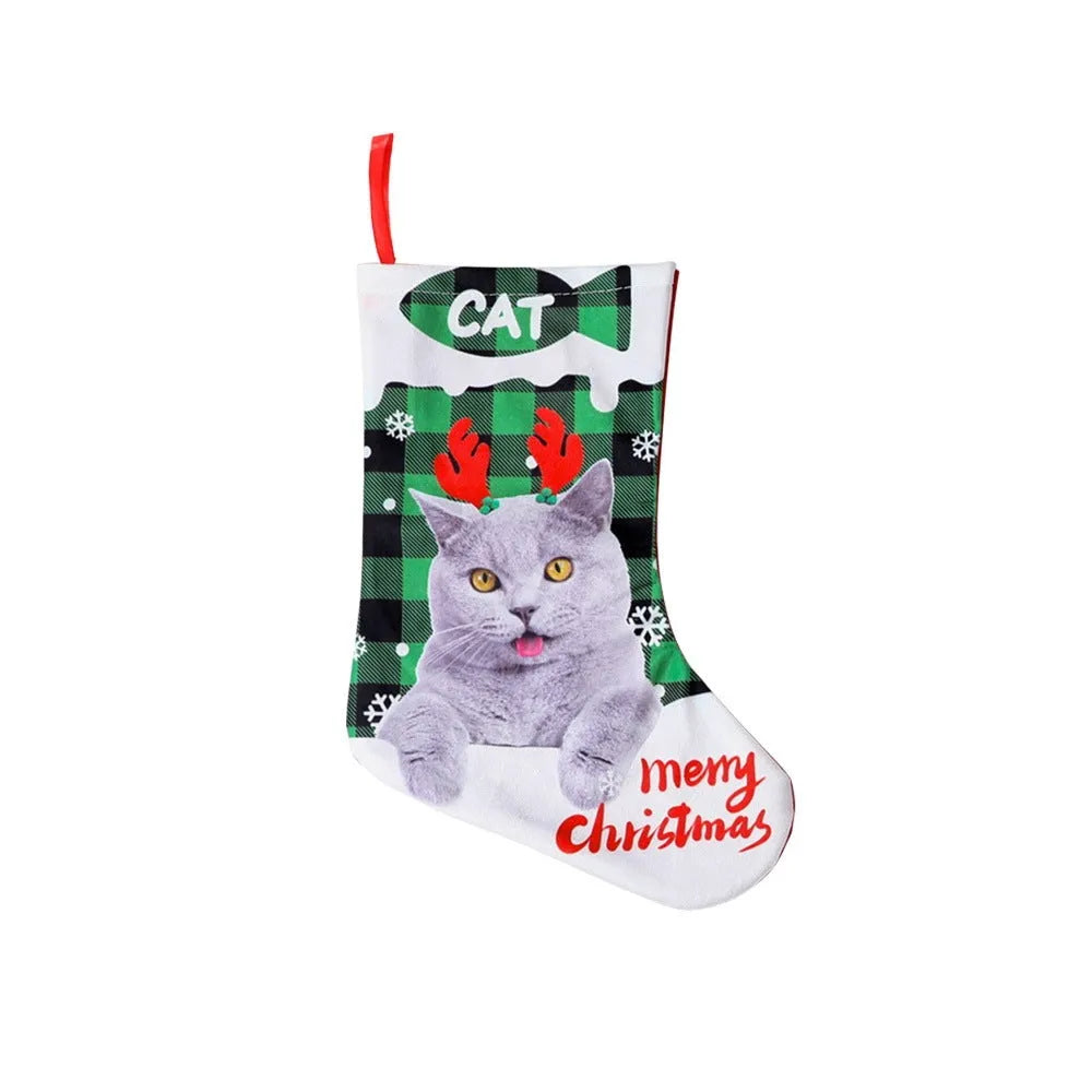 Printed puppy cat Christmas fabric decoration with plaid patterns measuring 26x36cm
