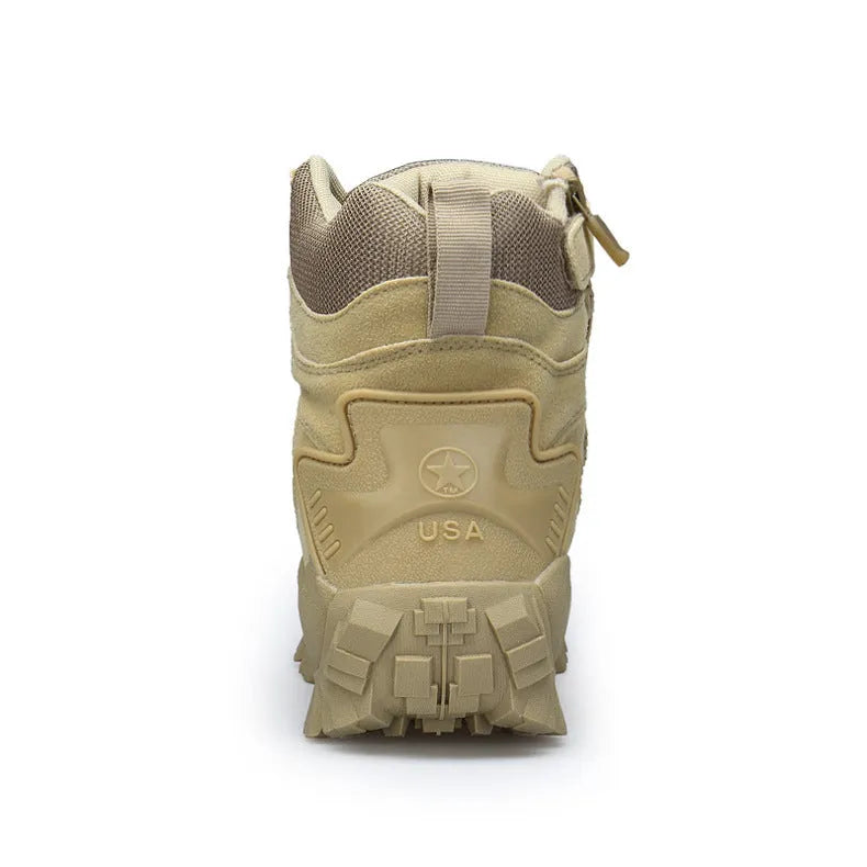 Men's US Army Delta tactical boots in black and sand colours with rubber sole for outdoor use.
