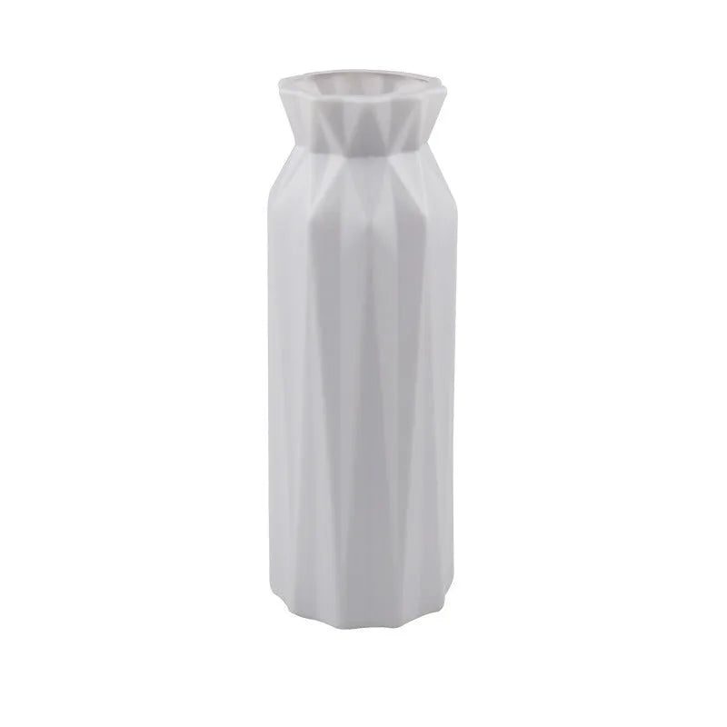 Simple drop-resistant melamine vase in grey, green, pink, or white with a 7.2cm base diameter.