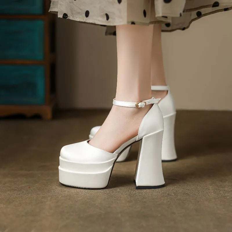 Women's waterproof chunky heel platform pumps in champagne colour with round toe