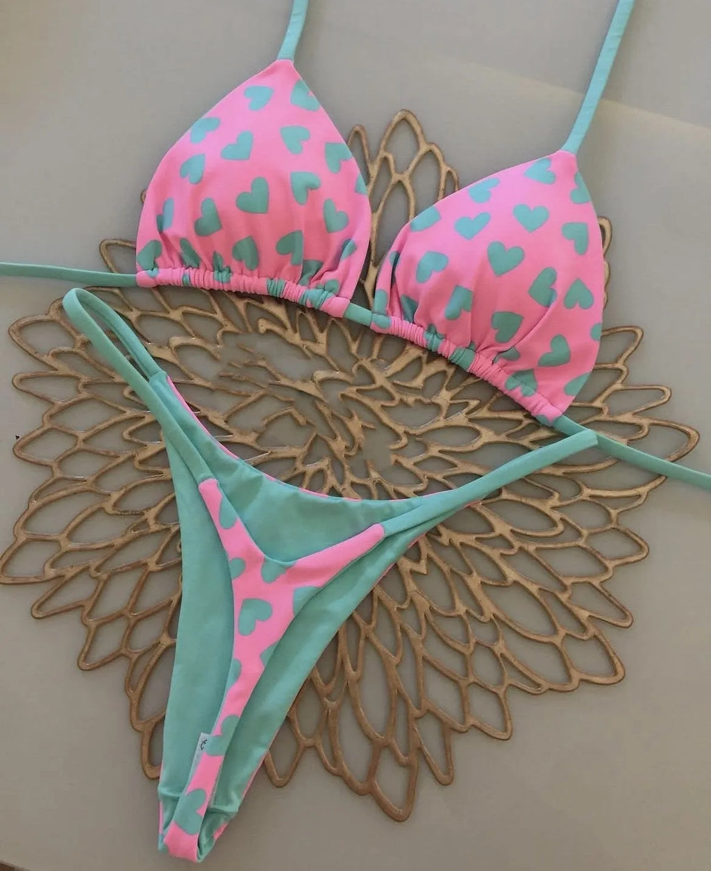 Heart-printed backless swimsuit with split design in quick-drying nylon fabric