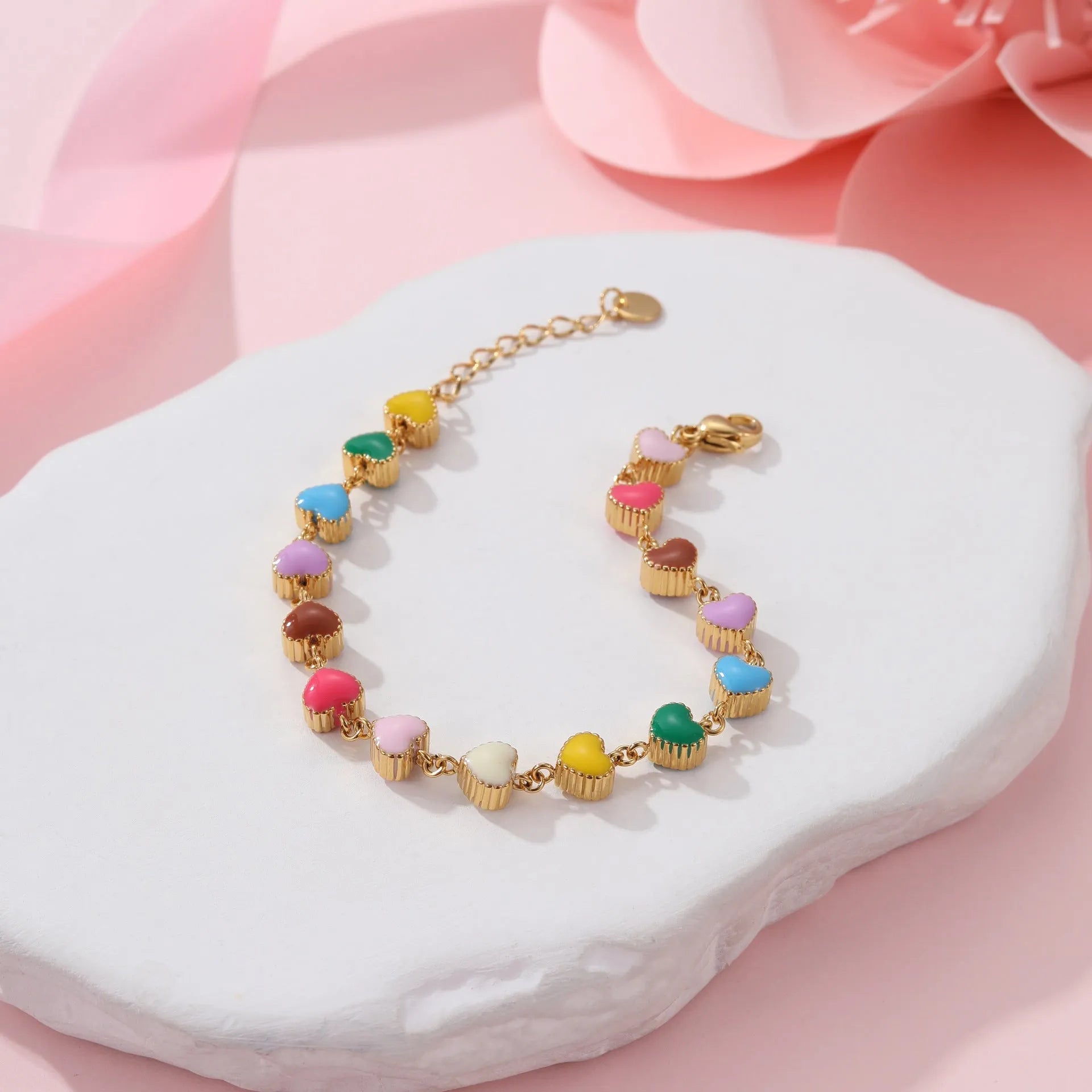 Women's heart-shaped stainless steel bracelet with electroplated gold or steel finish