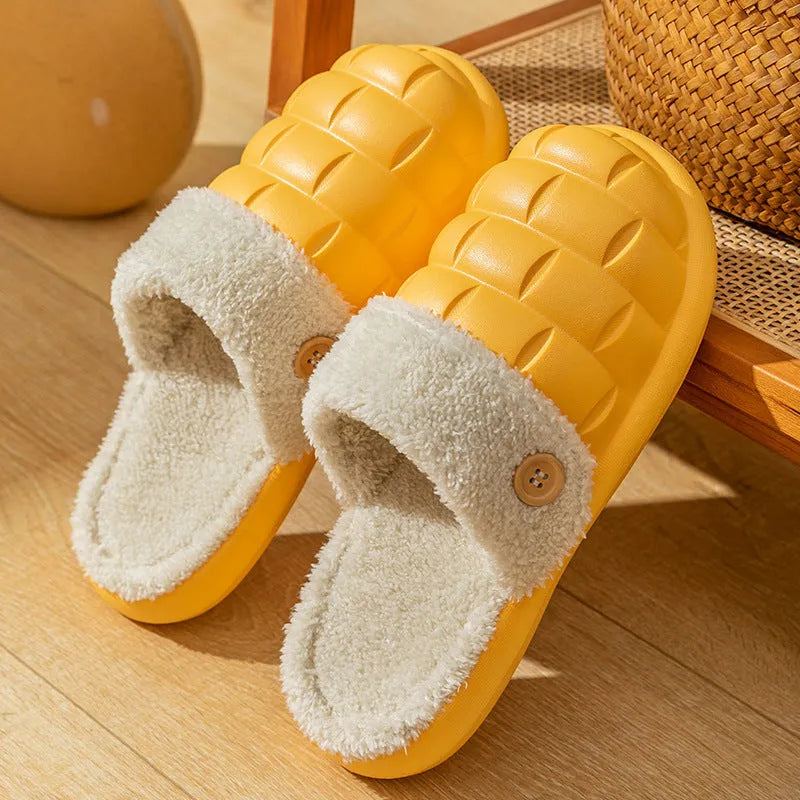 Plaid detachable slippers with a non-slip EVA sole and warm plush inner lining.
